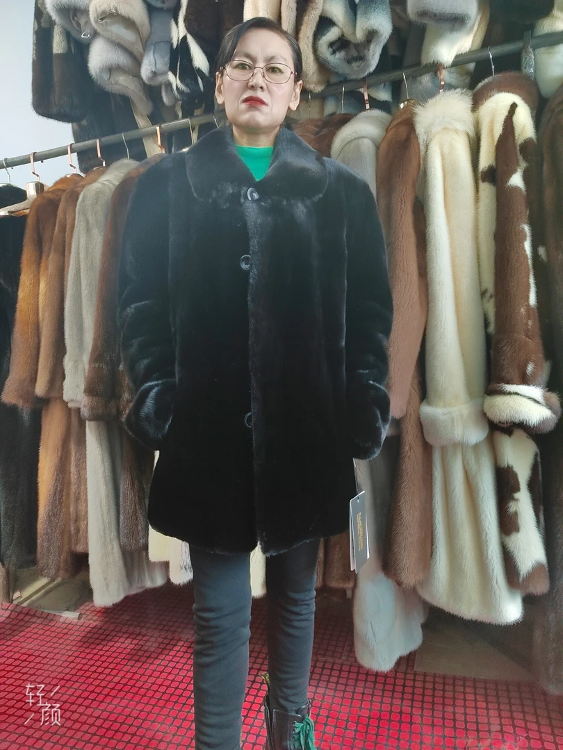 中古皮草，俄罗斯进口纯黑色男装系扣领，长75cm，胸围115cm