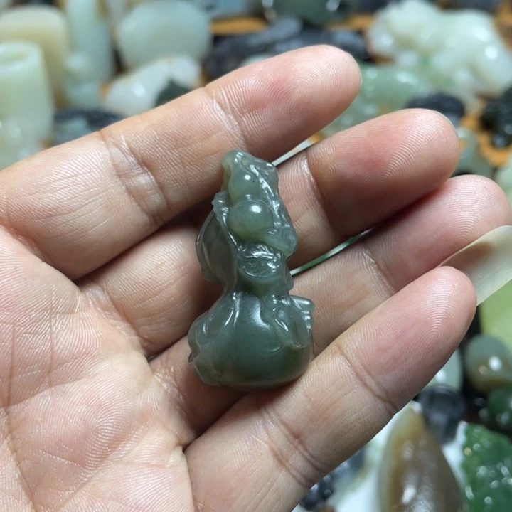 和田玉（糖玉）未镶嵌挂件