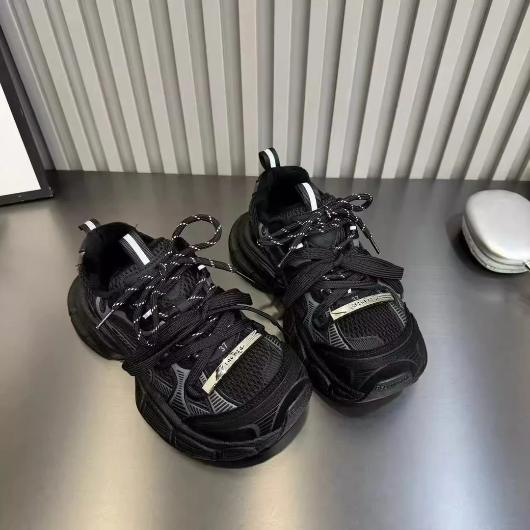 2025年冬季新款厚底老爹鞋女百搭增高网面透气显脚小爆款运动鞋潮