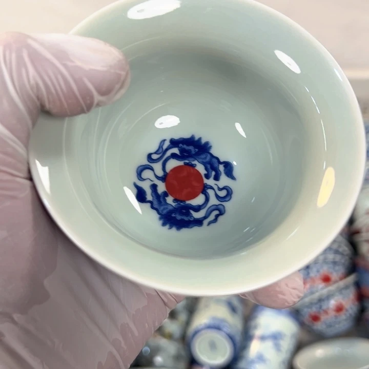 瓷片白青花釉里红缠枝莲压手杯全品