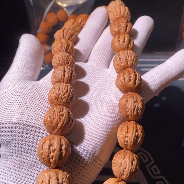 文玩核桃手串……4