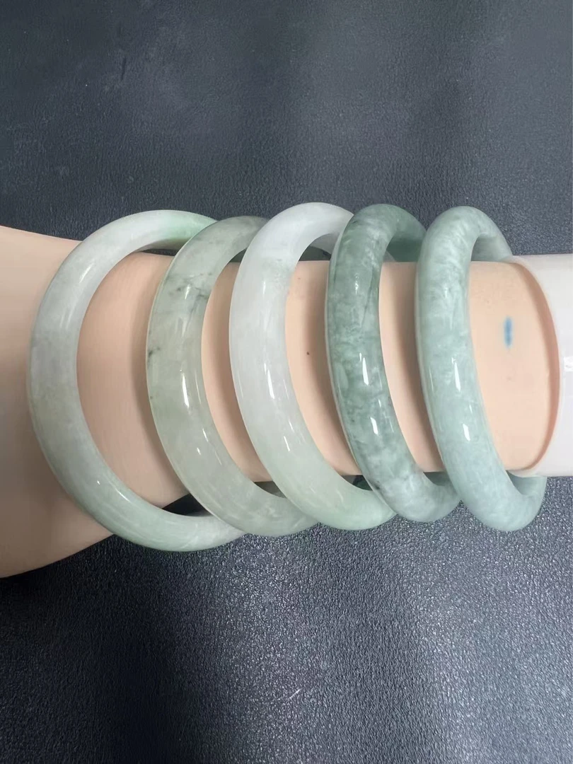 DIY靓丽饰品手镯