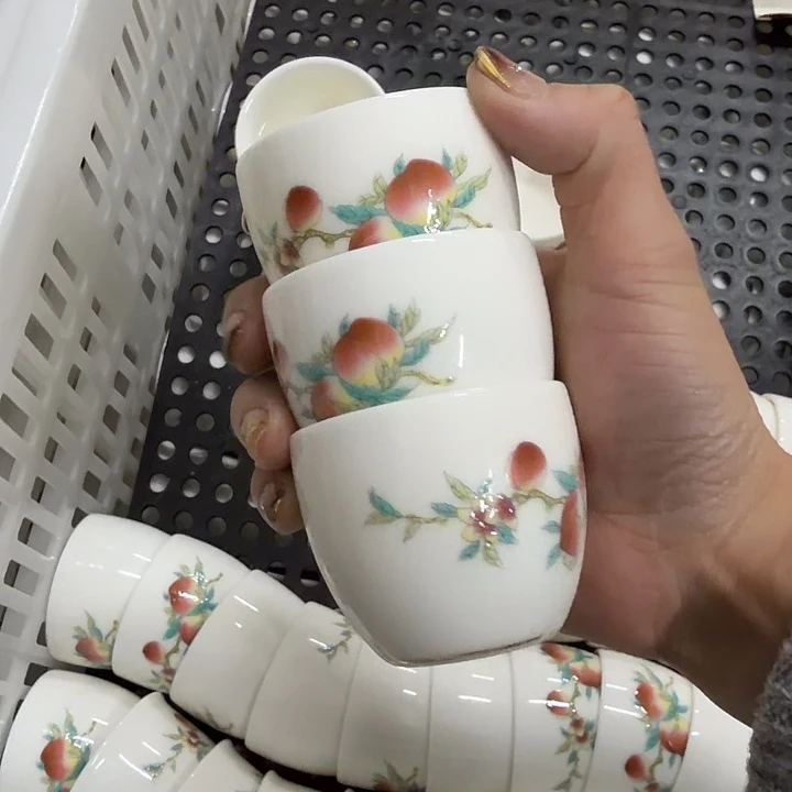 高端羊脂玉茶杯三个一组