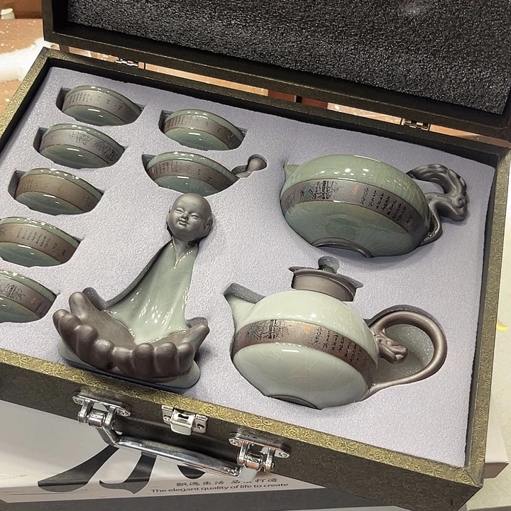 孤品茶具套装等。