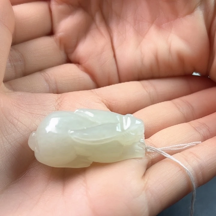 和田玉未镶嵌颈饰东**叶