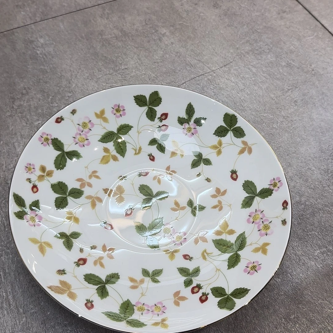 骨瓷珐琅彩工艺制作