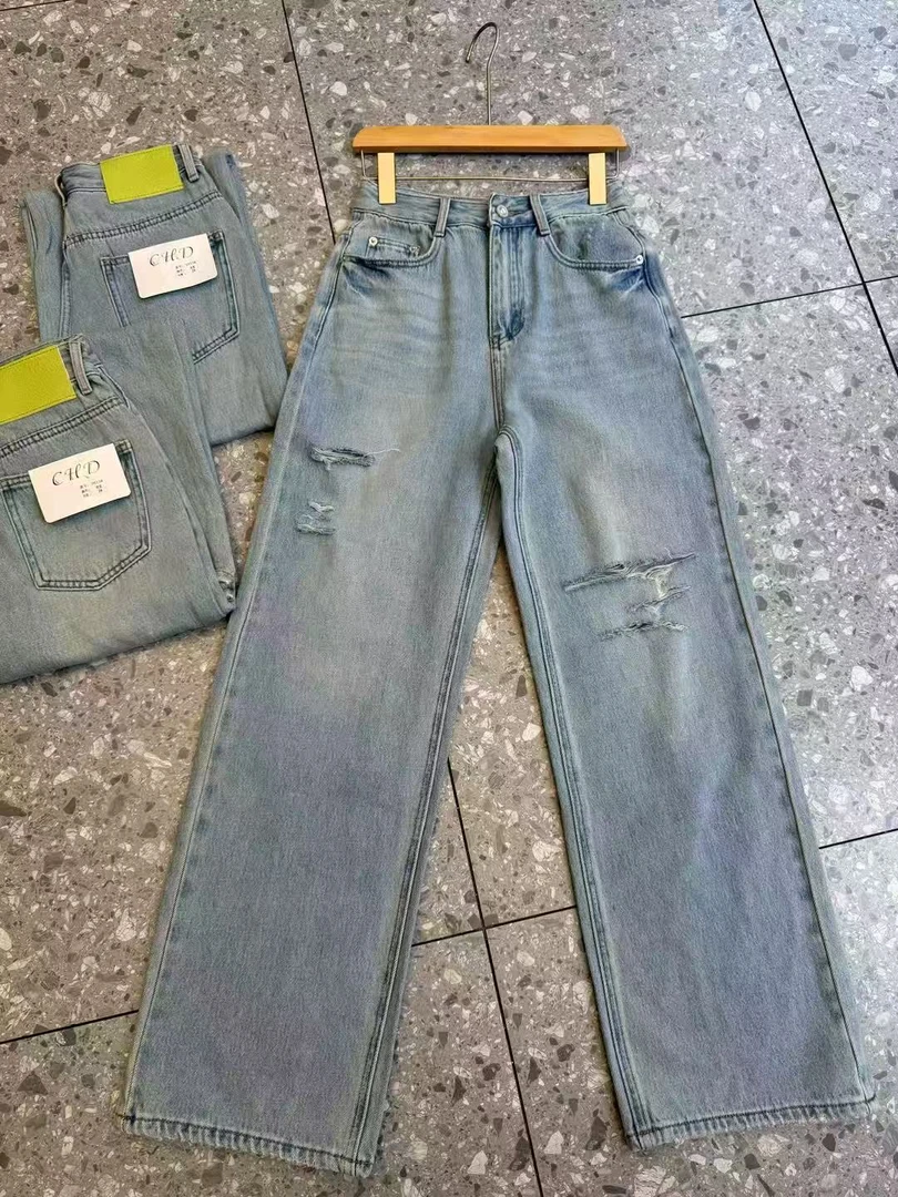 【 雨•美 推荐 】56128蓝色时尚百搭破洞直筒牛仔裤