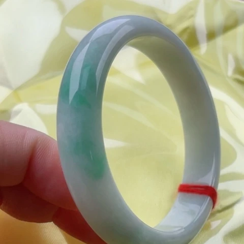 翡翠手镯未镶嵌正60(48小时鉴赏期无纹裂打灯可见晶体)