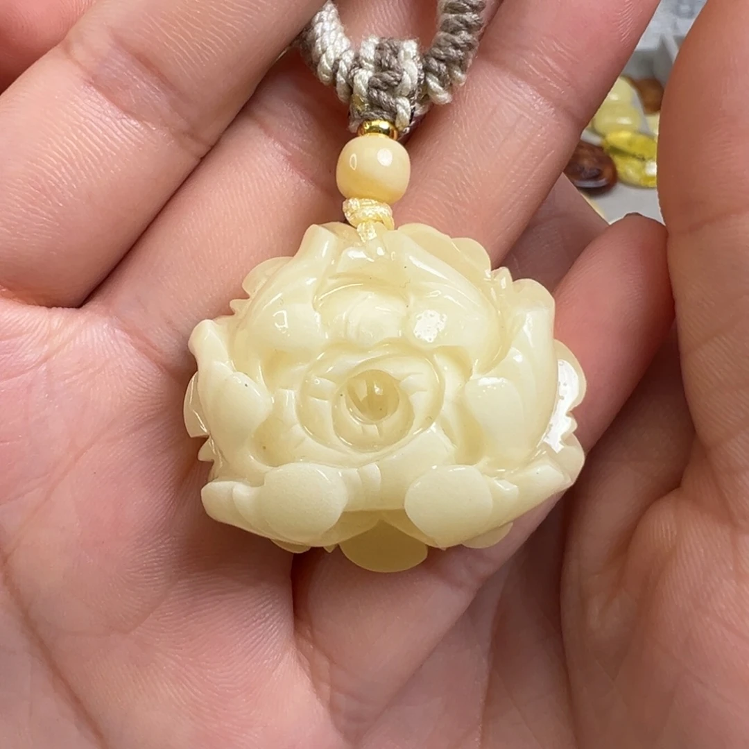 裸石蜜蜡未镶嵌蜜蜡