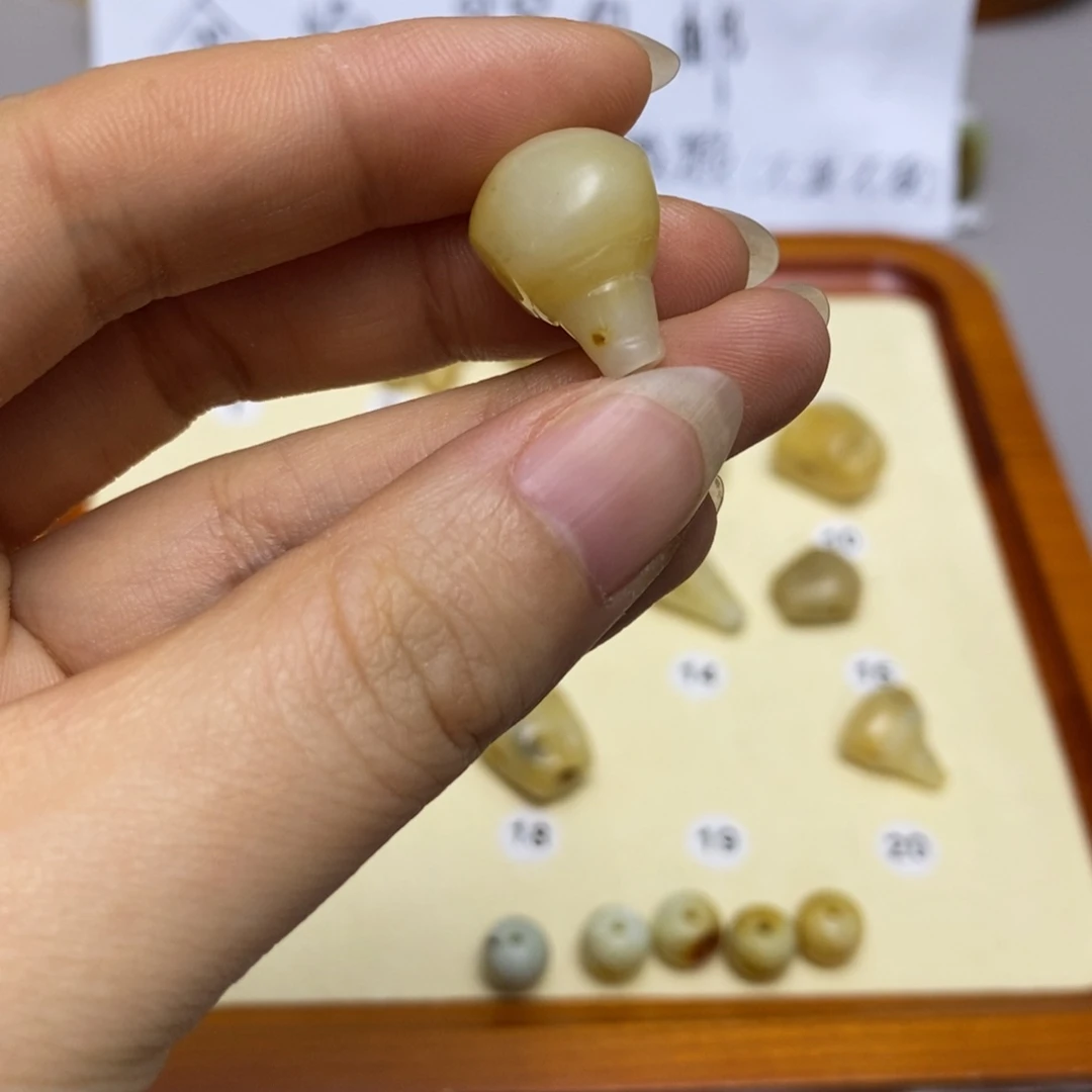 蛇纹石玉配饰合金刘*