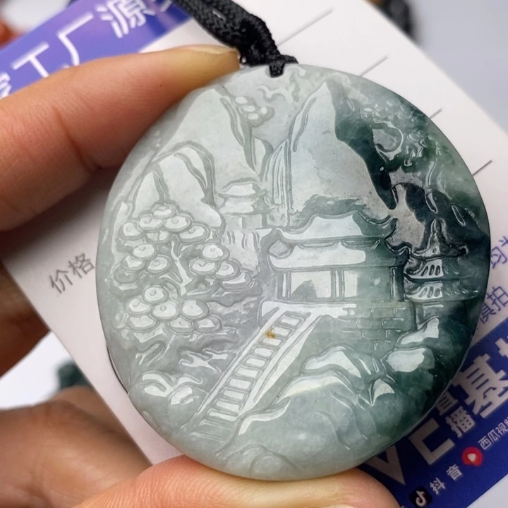 翡翠颈饰未镶嵌翡翠