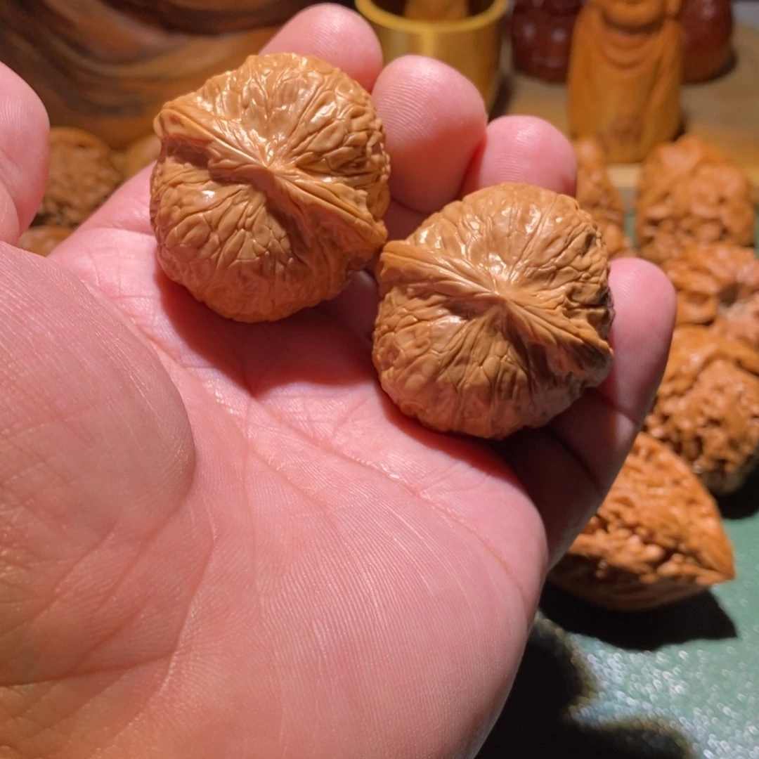 吊坠桃核南瓜和土豆切薄片