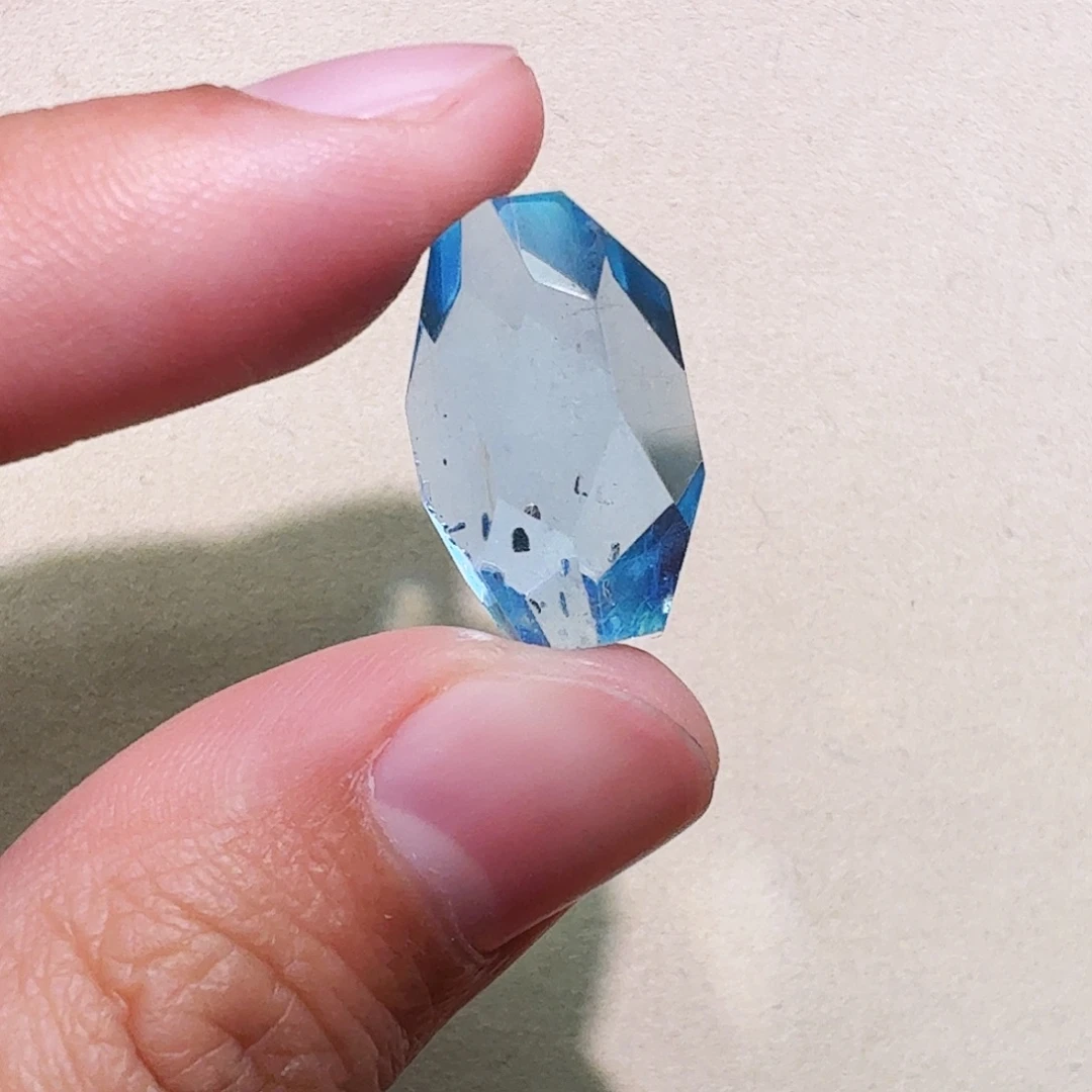 未镶嵌水晶颈饰打孔定制不退换海蓝宝