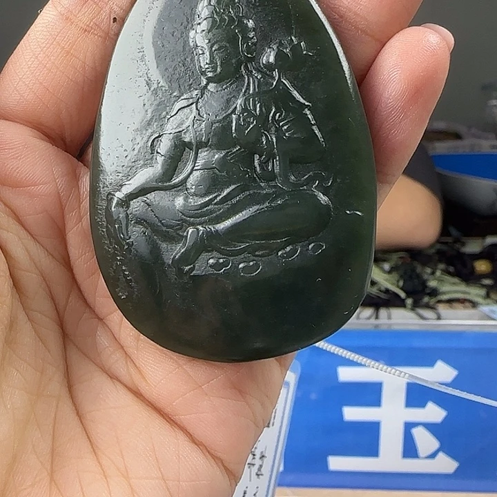 颈饰未镶嵌和田玉