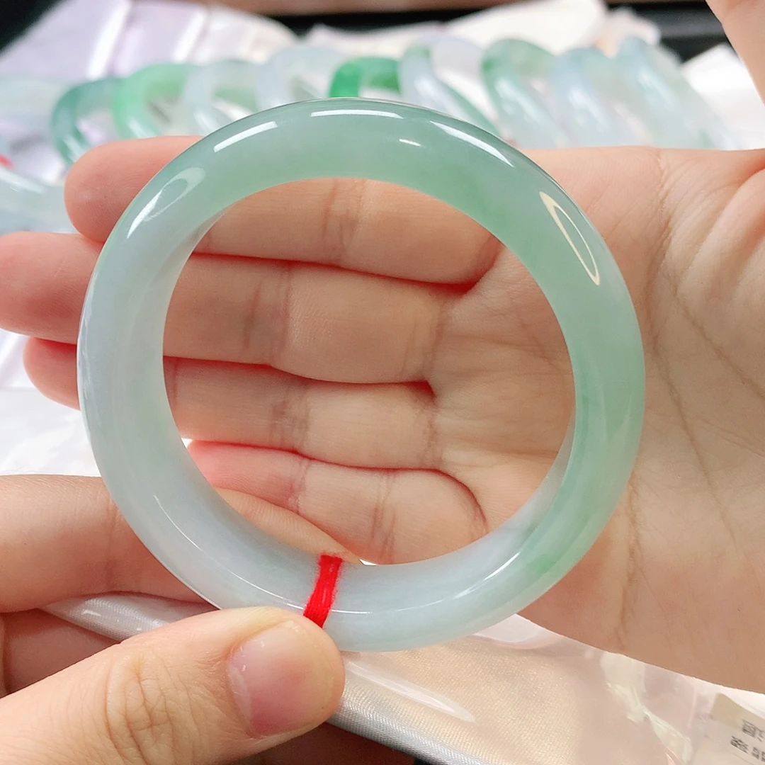 翡翠未镶嵌手镯缅甸天然翡翠手镯