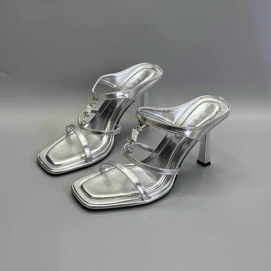 367-7296银色细跟高跟鞋