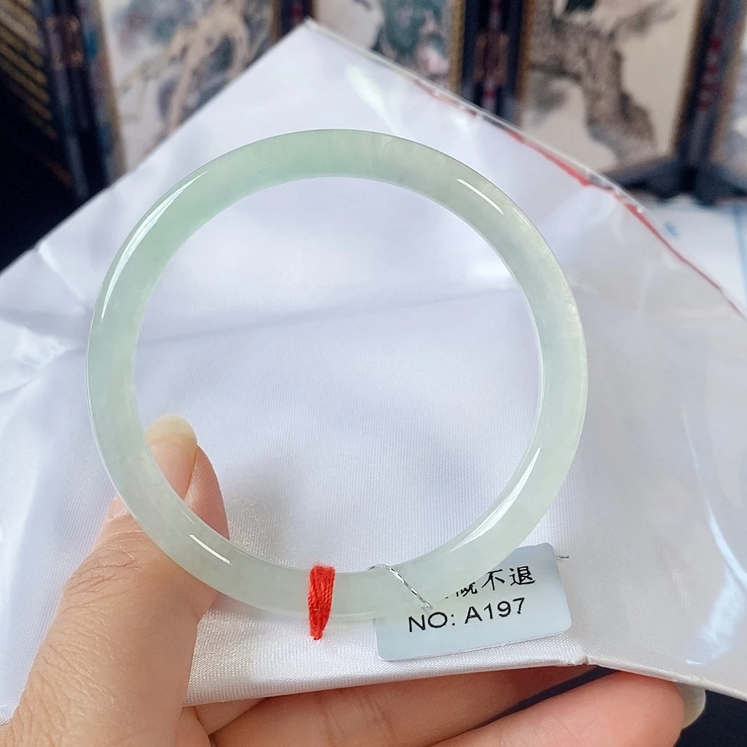 未镶嵌手镯翡翠手镯