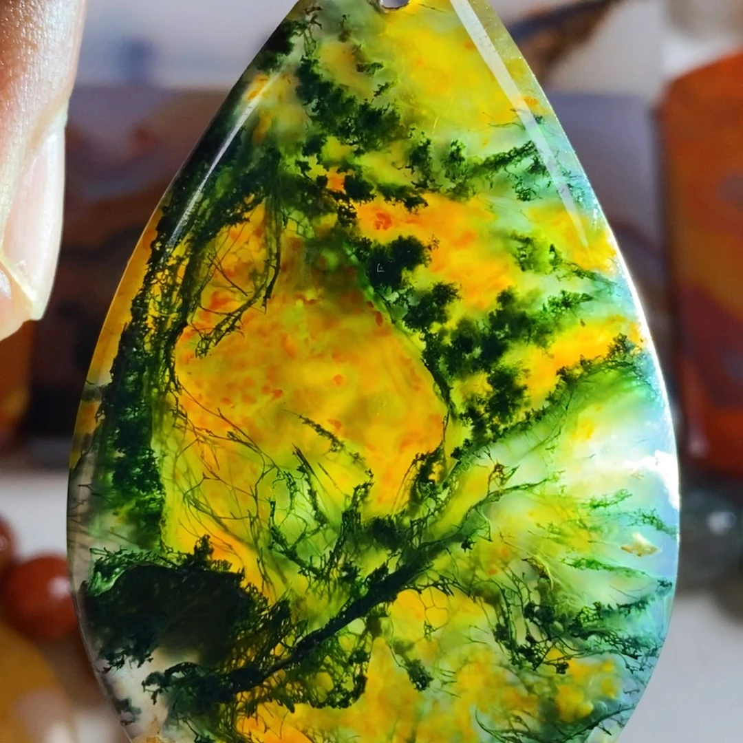 用***8玛瑙/玉髓未镶嵌颈饰