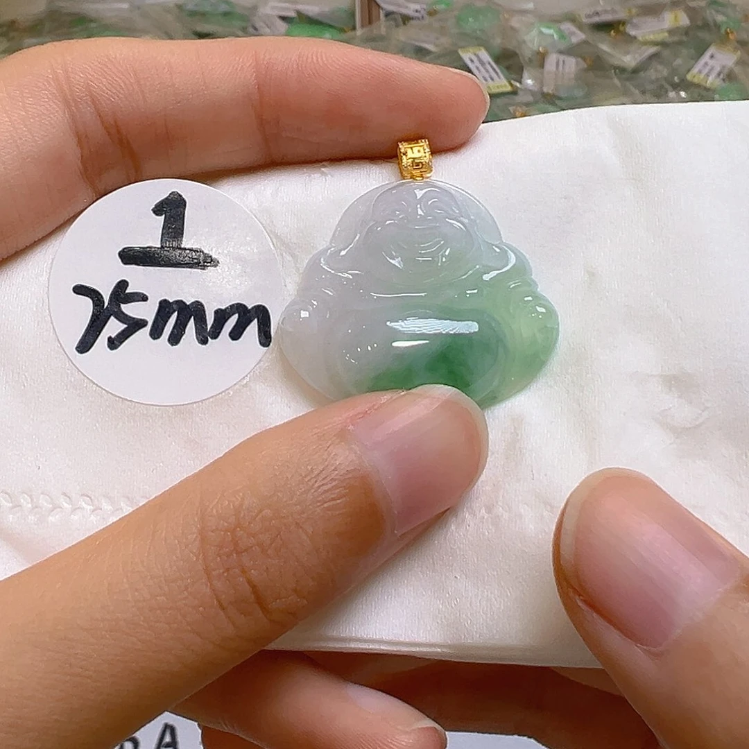 翡翠18K金镶嵌颈饰翡翠