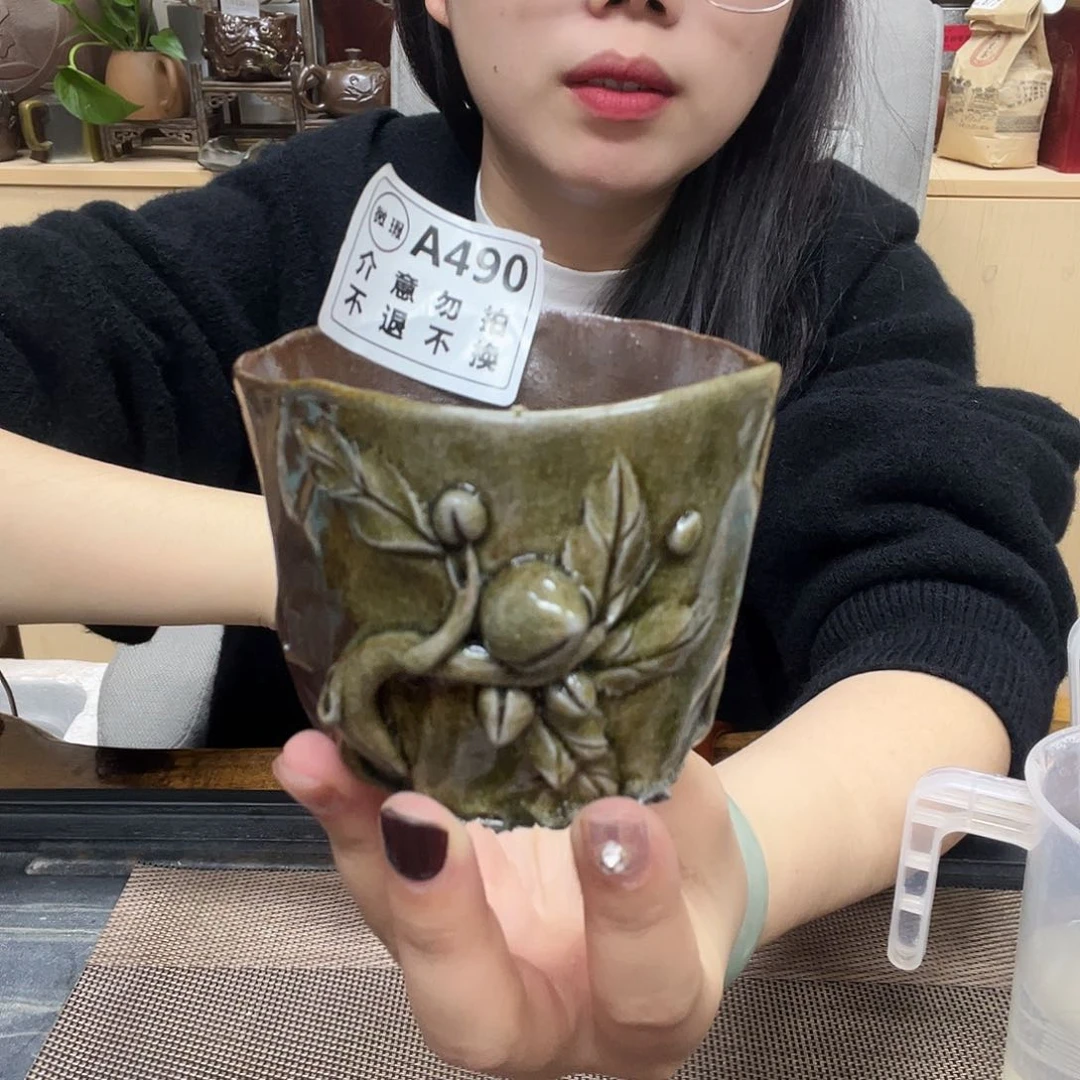 壶哈*490老韩坭兴陶（0.0）微瑕寿桃杯