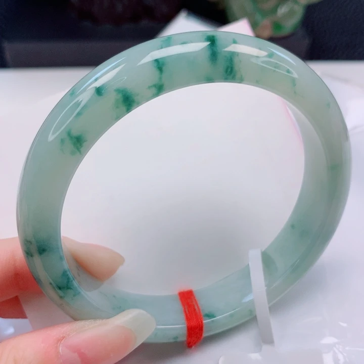 翡翠未镶嵌手镯61圈