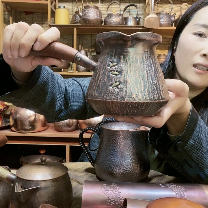 金属三****」紫铜700毫升壶