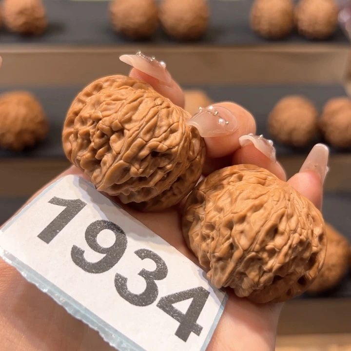 桃核吊坠全品文玩核桃磨盘狮子头