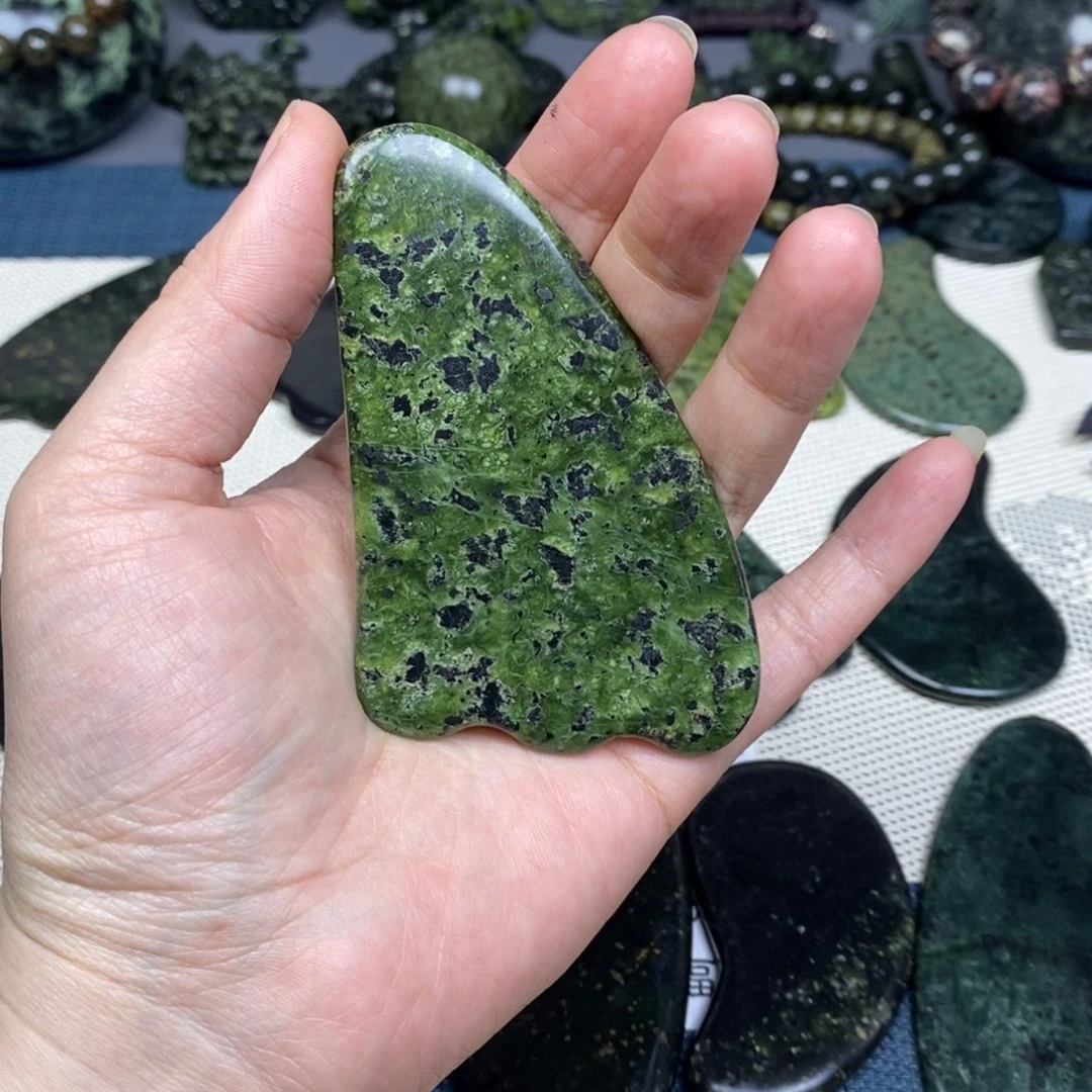 蛇纹石玉精品刮板未镶嵌时**瑰