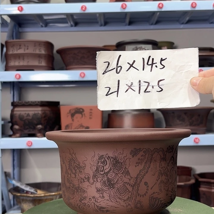 紫砂花盆刻绘十二生肖