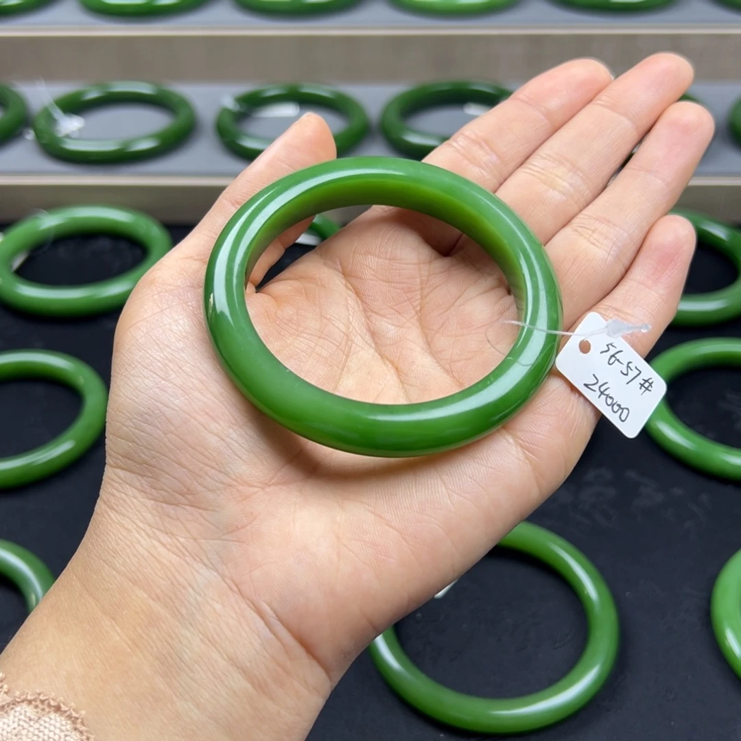 和田玉（碧玉）未镶嵌手镯