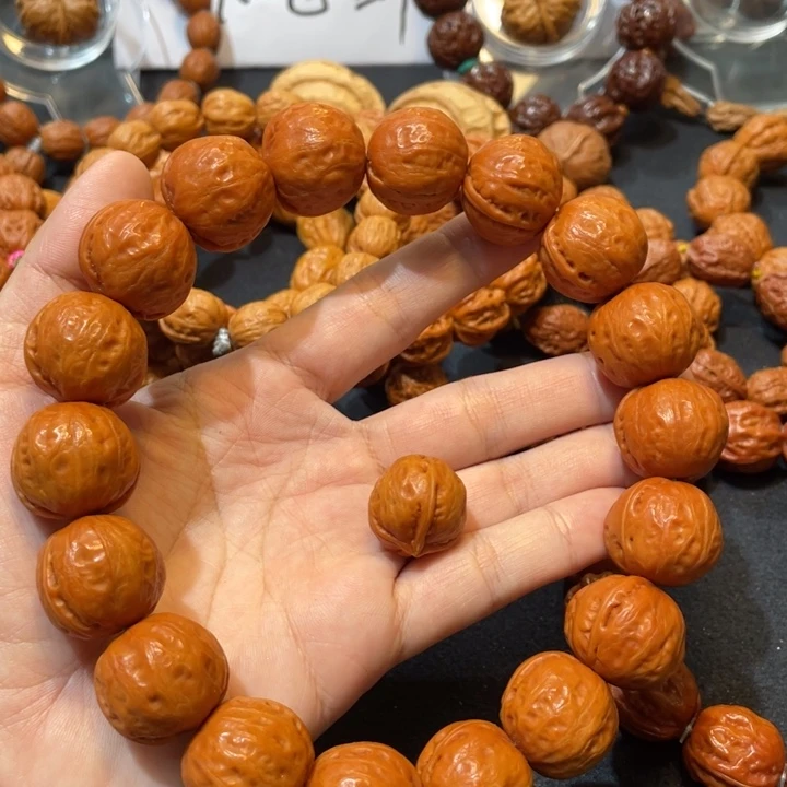 阳***孩吊坠龙脊菩提光头