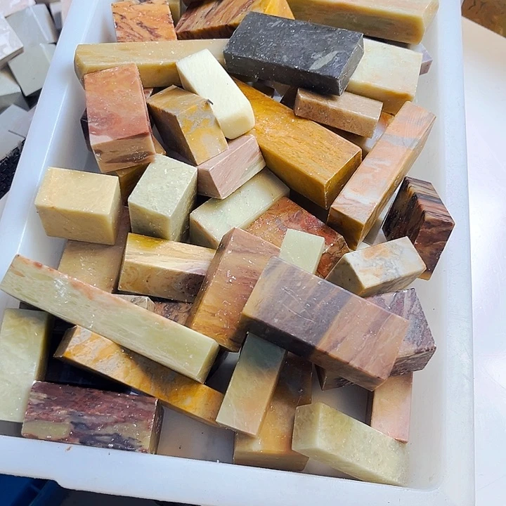 青田石印石南*晚上给大家