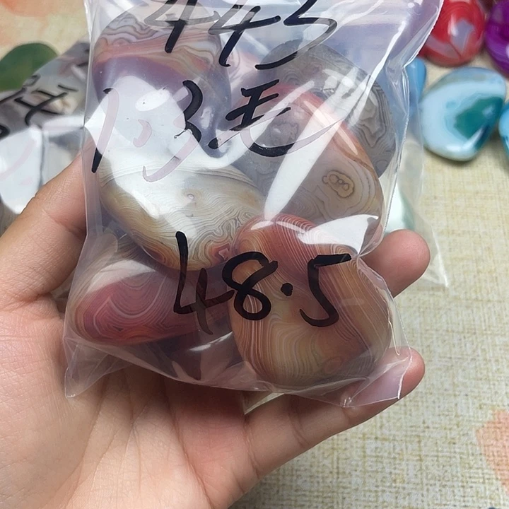 用***2玛瑙/玉髓未镶嵌珠宝半成品