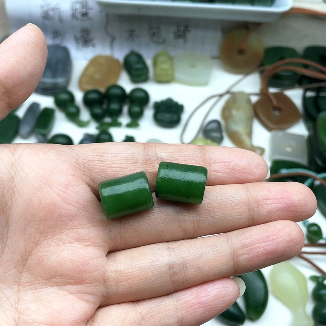 颈饰未镶嵌和田玉回*