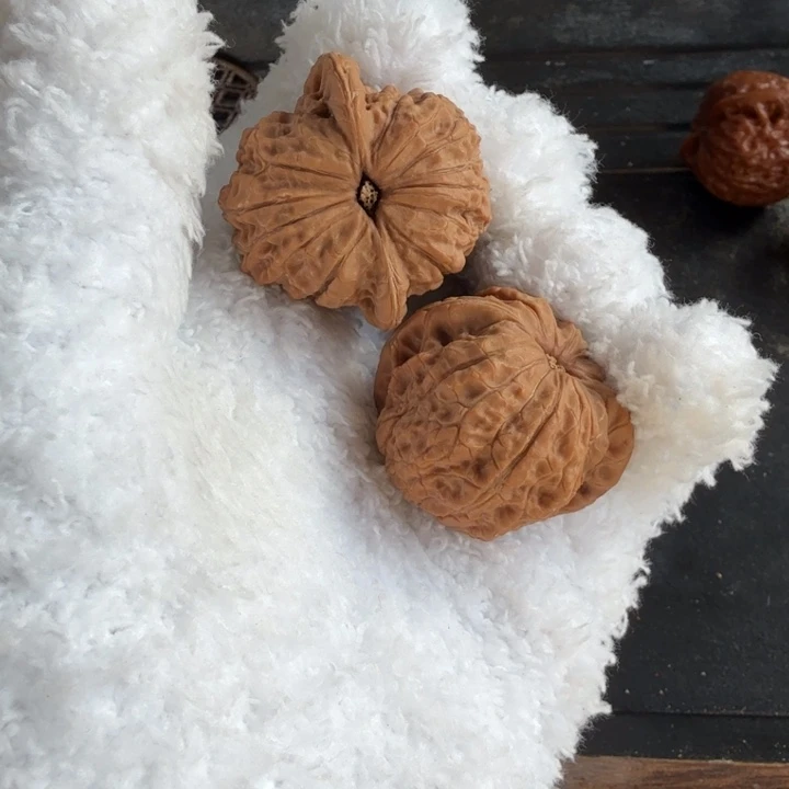 吊坠文玩核桃血麒麟