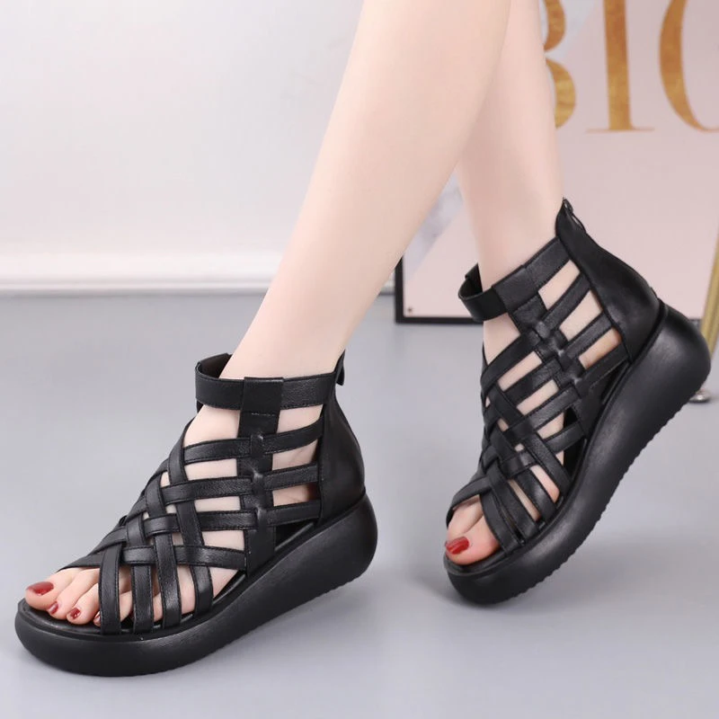 春夏季新款真皮坡跟百搭罗马女凉鞋中跟软底镂空防水台休闲凉靴女