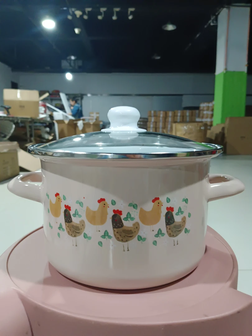 20口径搪瓷小鸡锅瑕疵处理随机发