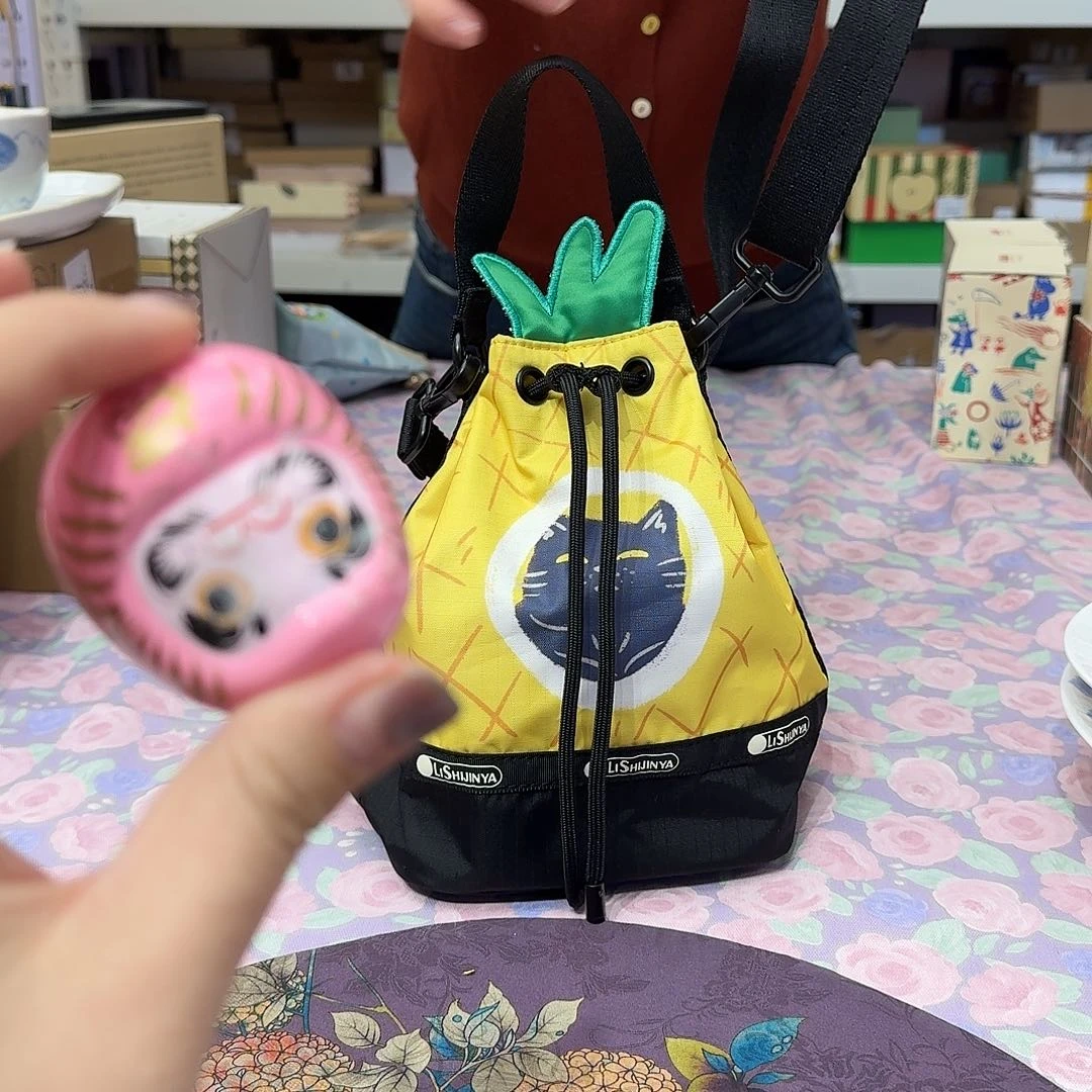 如图所示@@973774