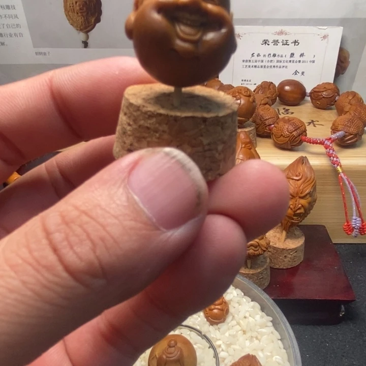 l***o手串/手链橄榄核2.2铁核弥勒头三通