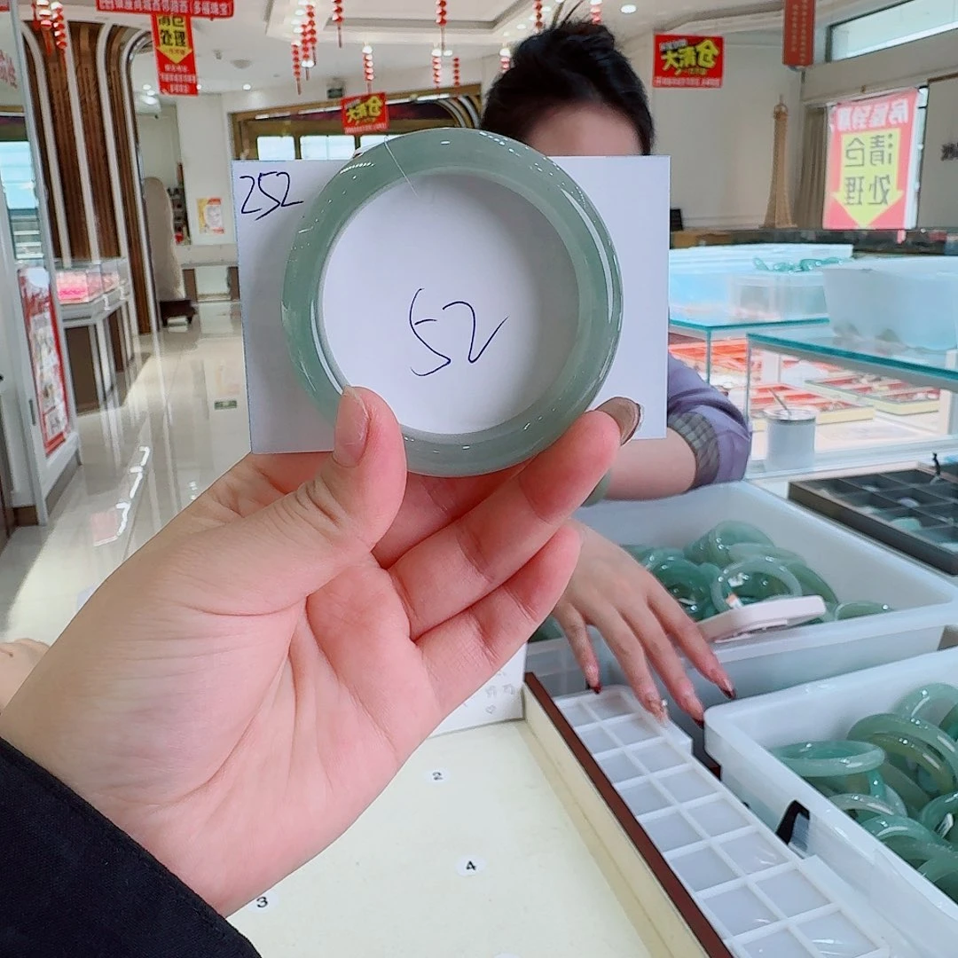 石英质玉未镶嵌手镯252