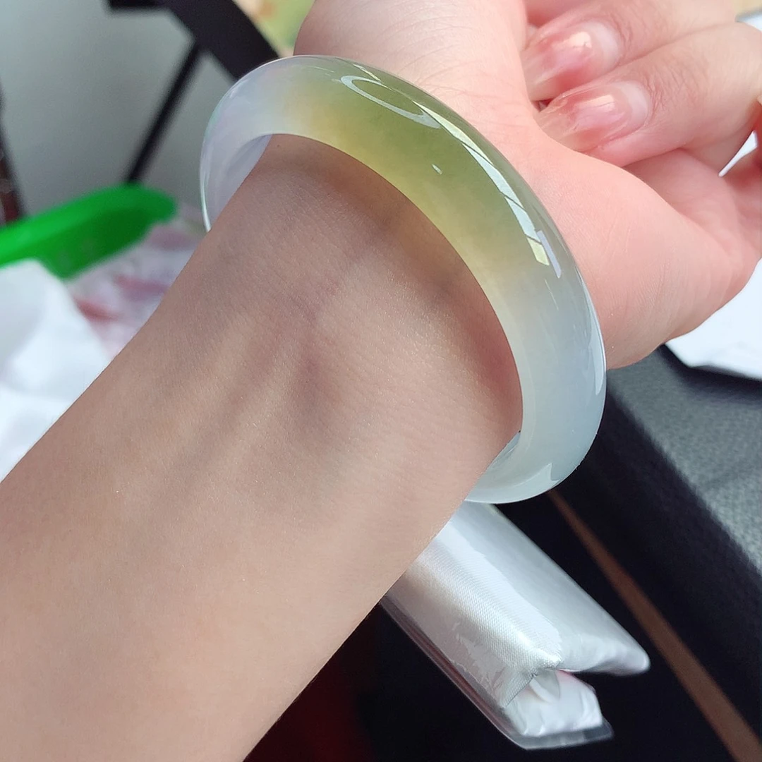 翡翠手镯未镶嵌天然A货翡翠57/58对比中万
