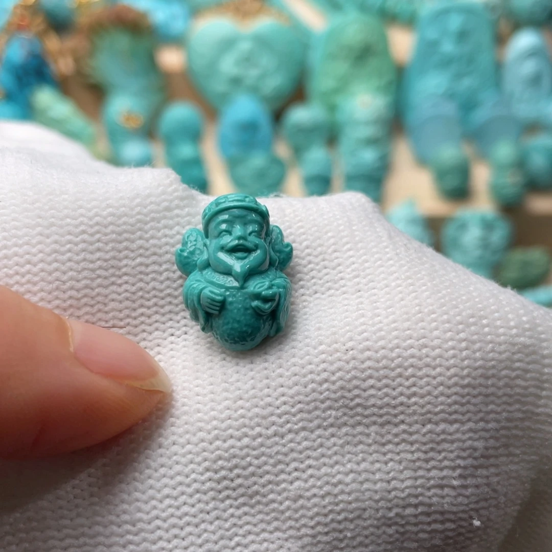 菠***甜绿松石未镶嵌颈饰