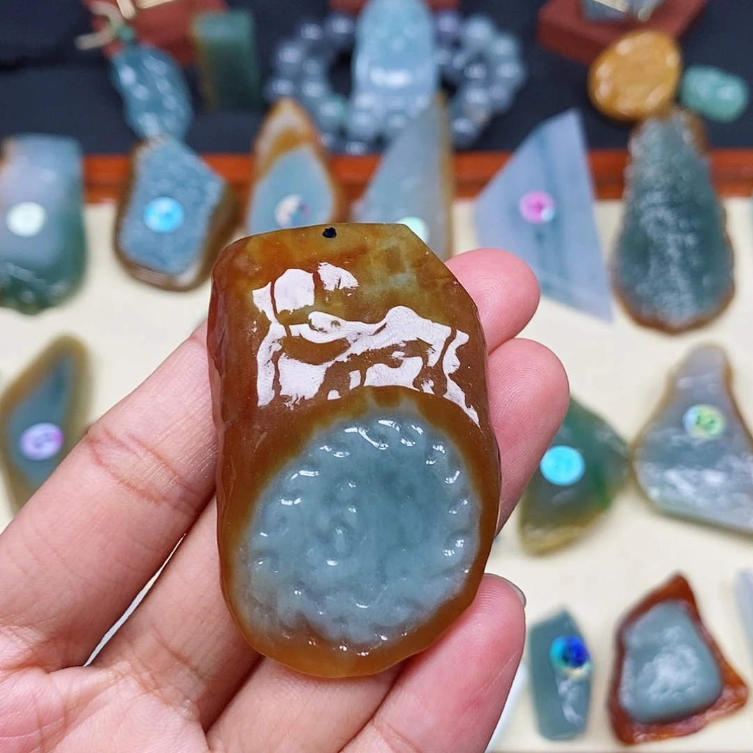 颈饰未镶嵌翡翠翡翠