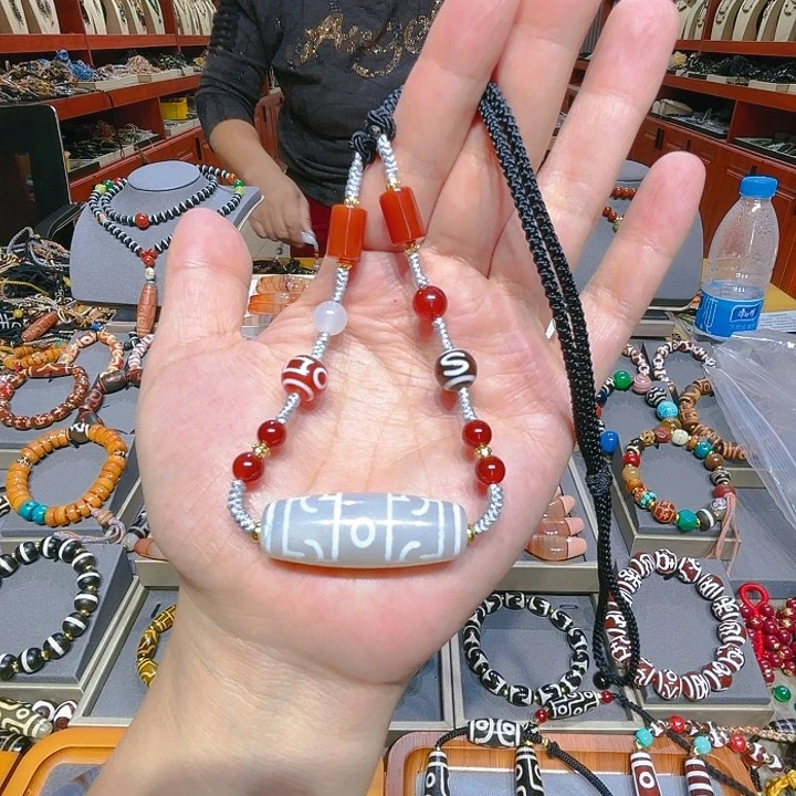 未镶嵌玛瑙/玉髓珠宝奇石