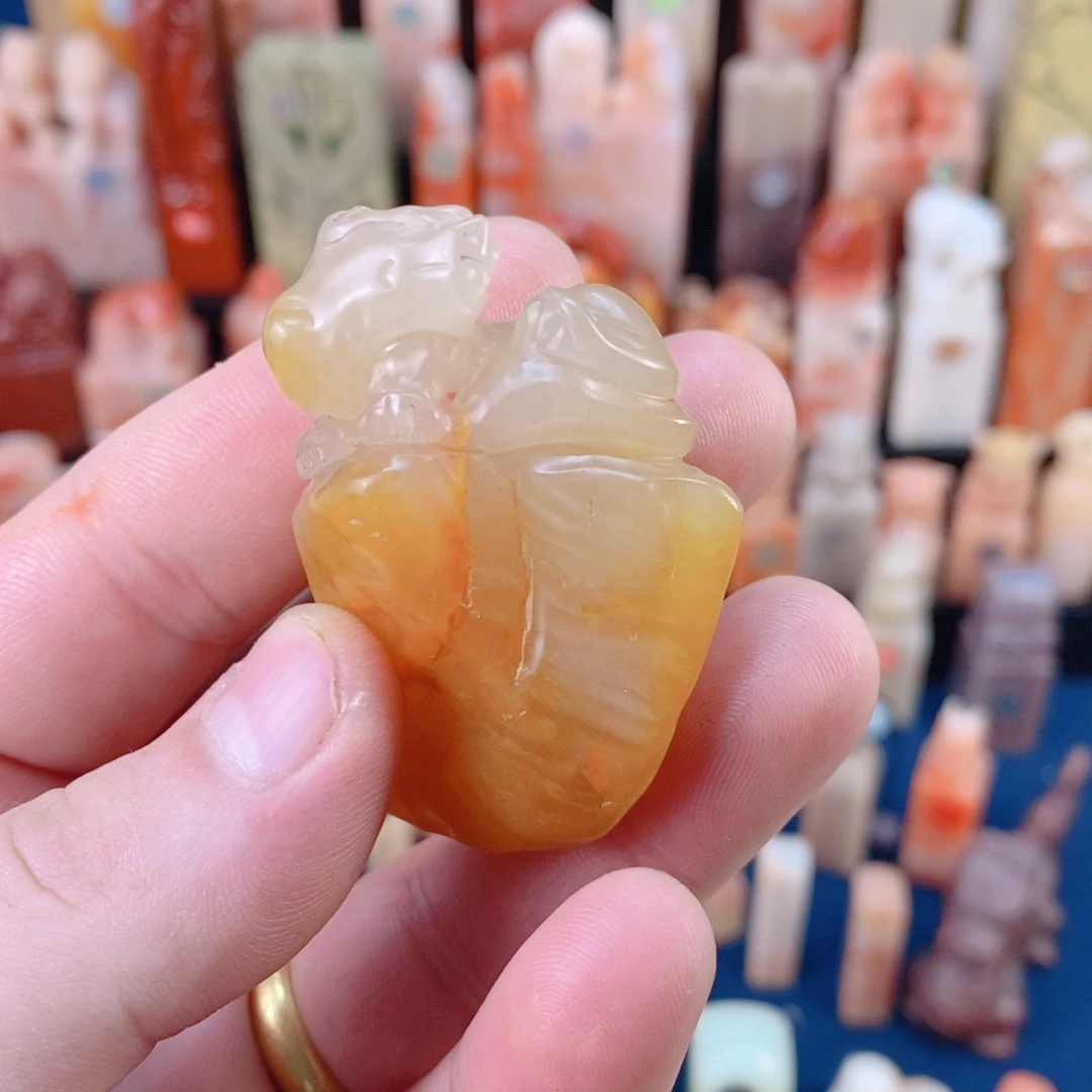 迪***臻南部田黄，瑞兽孤品