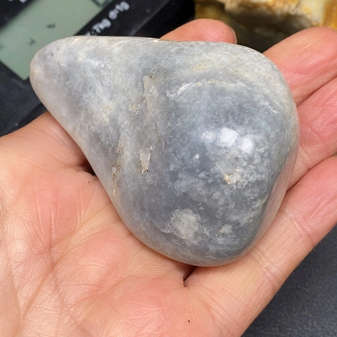 和田玉未镶嵌珠宝奇石