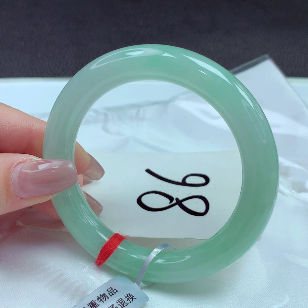 翡翠手镯未镶嵌手镯56