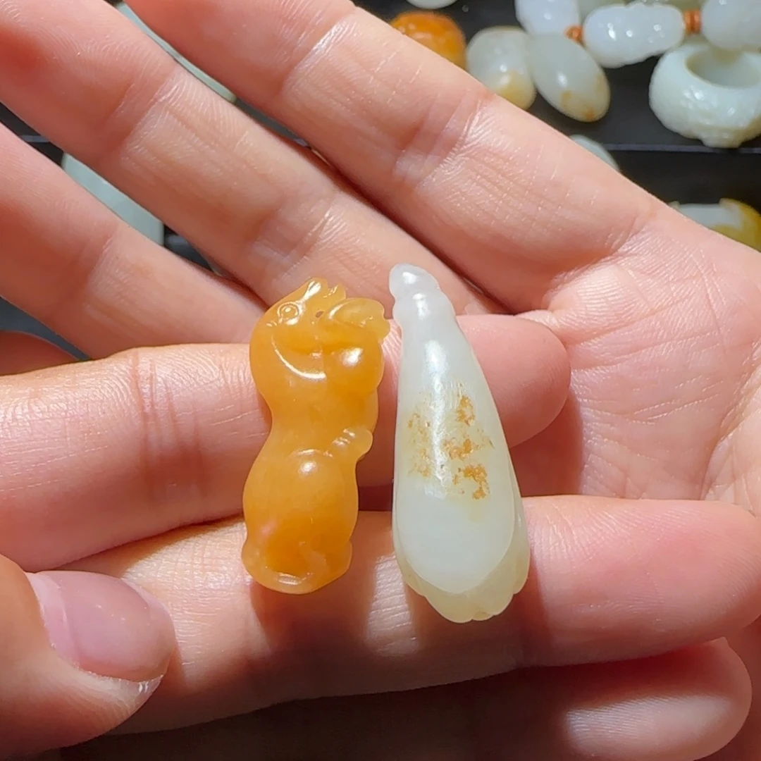 *****和田玉未镶嵌颈饰