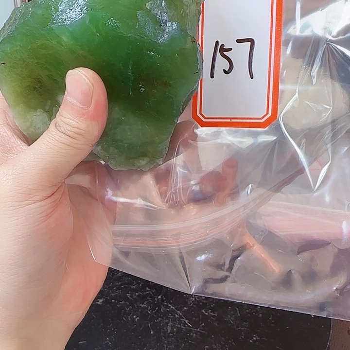 蛇纹石玉哈哈哈未镶嵌