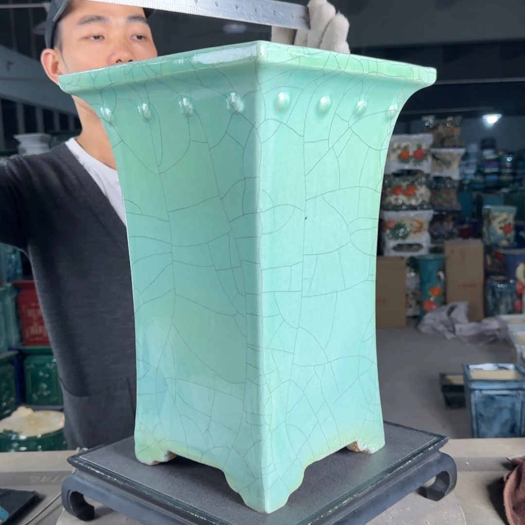 一风堂石湾花盆。缝隙釉微瑕